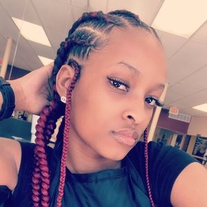 Meet your Posher, Naya